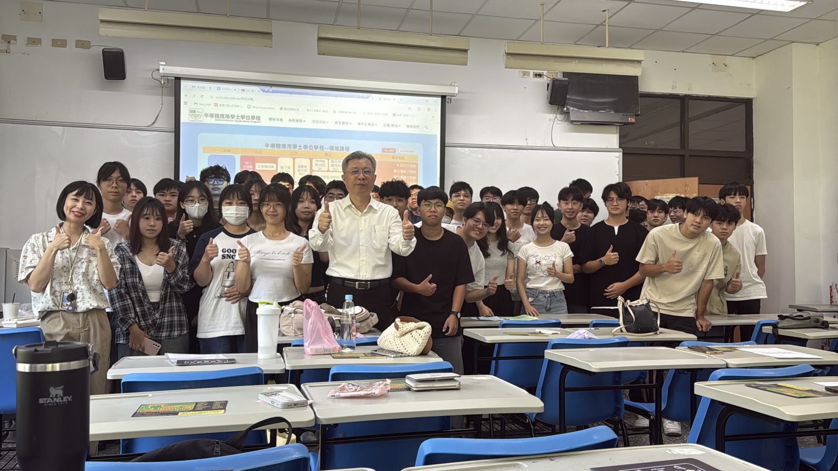 Featured image for “半導體學程迎接新鮮人　新生入學輔導圓滿完成”